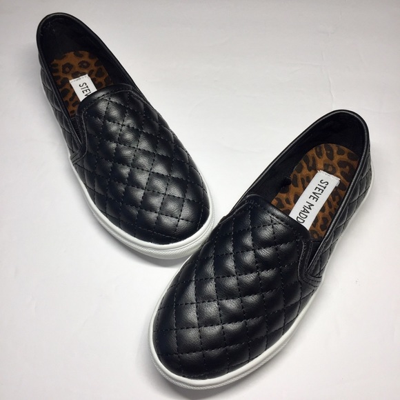 Steve Madden | slip-on silhouette Casual Sneakers - Picture 2 of 8